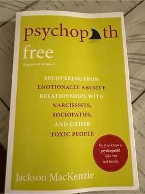 Psychopath Free by Jackson MacKenzie -  Paperback